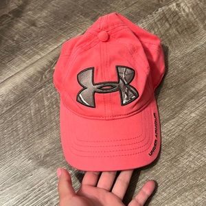 never worn woman's under Armour hat